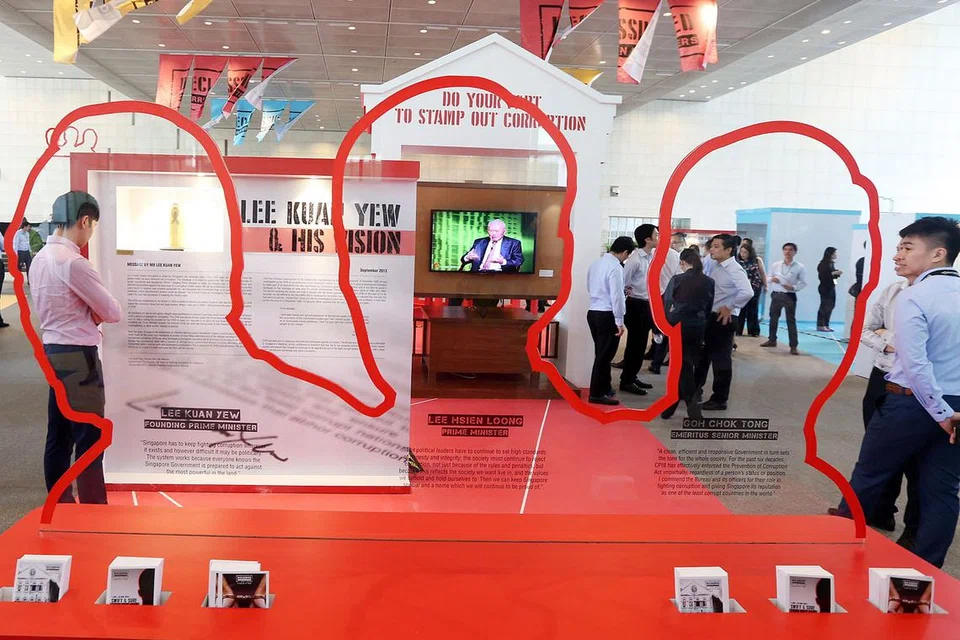 VISI BEBAS RASUAH: Sebahagian pameran 'Declassified - Corruption Matters' dikhaskan buat pemimpin pengasas Singapura yang telah bertungkus lumus mengubah negara ini menjadi bebas rasuah. - Foto-foto THE STRAITS TIMES 