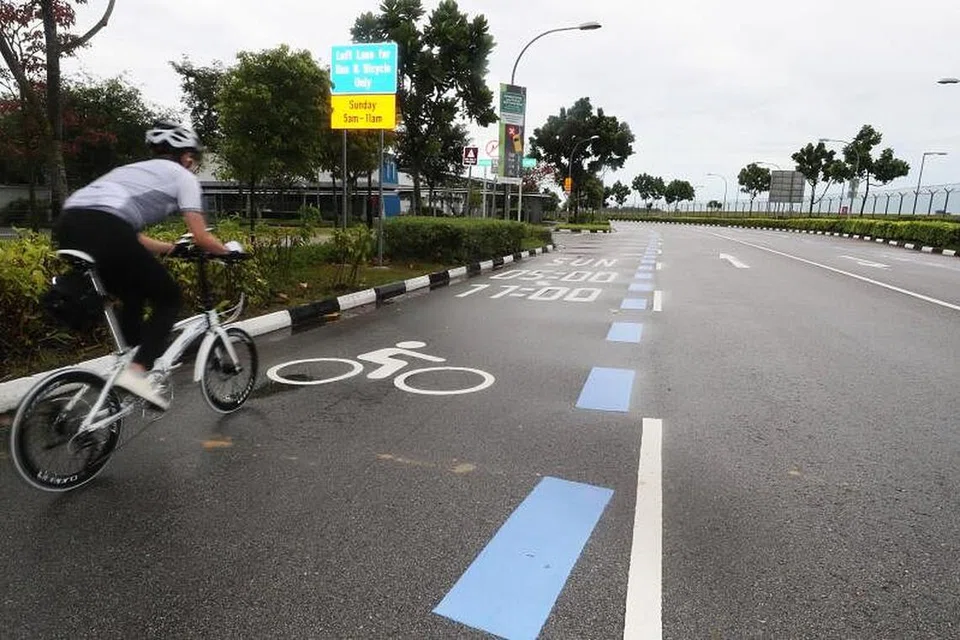 LORONG KHAS BASIKAL: Lorong berbasikal sepanjang 4.6km di West Camp Road adalah yang pertama di negara ini berasaskan masa. - Foto KELVIN CHNG