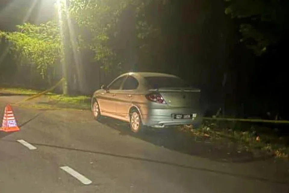Kereta digunakan untuk membawa mangsa sebelum disamun di tepi jalan dekat Taman Melawati.