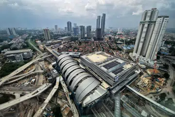 Rakyat Singapura diunjurkan bakal berbelanja $1.05 bilion lebih banyak di seberang Tambak apabila Laluan Sistem Transit Laju (RTS) Johor Bahru-Singapura memulakan perkhidmatan penumpang pada Januari 2027.