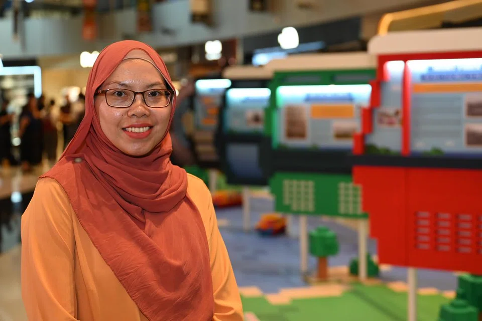 Cik Nur Fitri Muhammad Syafran, 35 tahun, mengunjungi kereta kabel selepas pengalaman sulungnya 30 tahun lalu, kini dengan anak sendiri, memberi banyak nostalgia. 