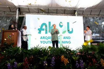 Menteri Tenaga Manusia, Dr Tan See Leng (tengah), yang juga Anggota Parlimen (AP) GRC Marine Parade, semasa satu majlis Iftar anjuran Persatuan Mualaf Singapura (MCAS) pada 22 Mac.