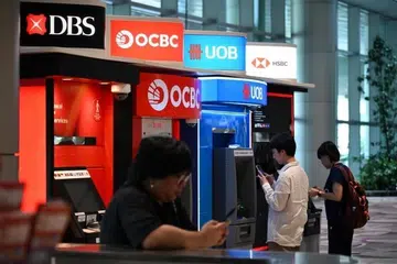 Saham bank Singapura melonjak, Indeks Straits Times (STI) capai paras tertinggi, ekonomi