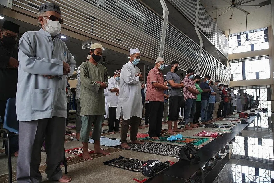 DEMI NYAWA, AGAMA, KESIHATAN DAN KESELAMATAN: Syariat Islam berasaskan prinsip dan amalan yang membawa kesejahteraan hidup bagi setiap keadaan dan suasana. Dalam situasi yang boleh menyebabkan kemudaratan, Syariat Islam memberi ruang serta jalan penyelesaian yang bertujuan memelihara nyawa, agama, kesihatan dan keselamatan individu dan awam. - Foto fail BH