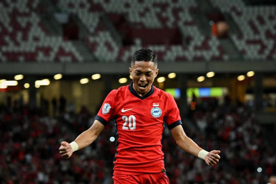 Penyerang Singa, Shawal Anuar, meraikan jaringan beliau dalam perlawanan Piala AFF Mitsubishi Electric menentang Thailand di Stadium Negara pada 17 Disember 2024. 