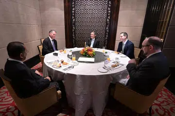 Menteri Pertahanan, Encik Chan Chun Sing (tengah), bertemu menteri dan ketua pertahanan dalam mesyuarat sarapan pagi di luar acara Dialog Shangri-La  pada 31 Mei. Bersama beliau adalah (dari kiri) Menteri Pertahanan Malaysia, Datuk Seri Mohamed Khaled Nordin; Timbalan Perdana Menteri Australia yang juga Menteri Pertahanan, Encik Richard Marles; Menteri Pertahanan New Zealand, Encik Chris Penk; dan Ketua Pengarah (Dasar Keselamatan) Britain, Encik Paul Wyatt.