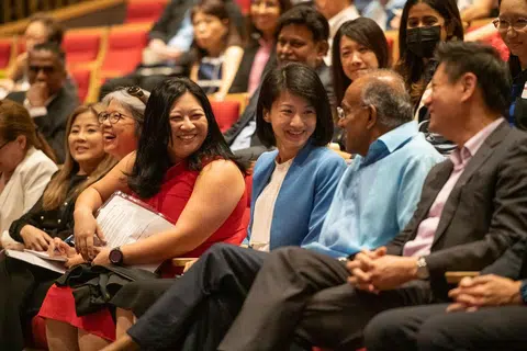 MELINDUNGI WANITA: Encik K. Shanmugam (dua dari kanan), Cik Sun Xueling dan Cik Yeo Wan Ling di persidangan SG Her Empowerment pada Isnin.