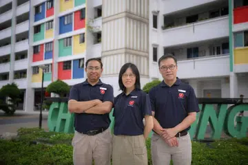 Pasukan Titik Merah Bersatu (RDU) yang dijangka bertanding dalam GE2025 di GRC Nee Soon, (dari kiri) Dr Syed Alwi Ahmad, Cik Sharon Lin dan Encik Pang Heng Chuan. 