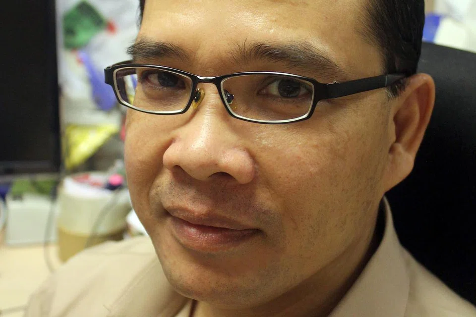 PENULIS: Yazid Hussein. 