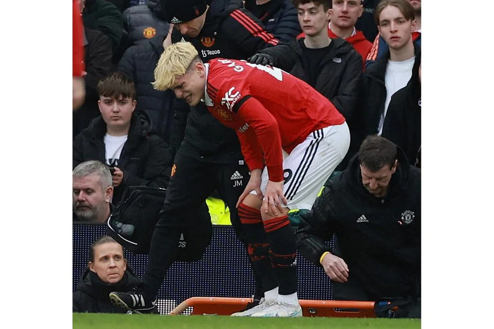 TERLEPAS PELUANG: Akibat kecederaan yang dialami, pemain muda berbakat Alejandro Garnacho, tidak akan dapat beraksi untuk Manchester United. - Foto REUTERS