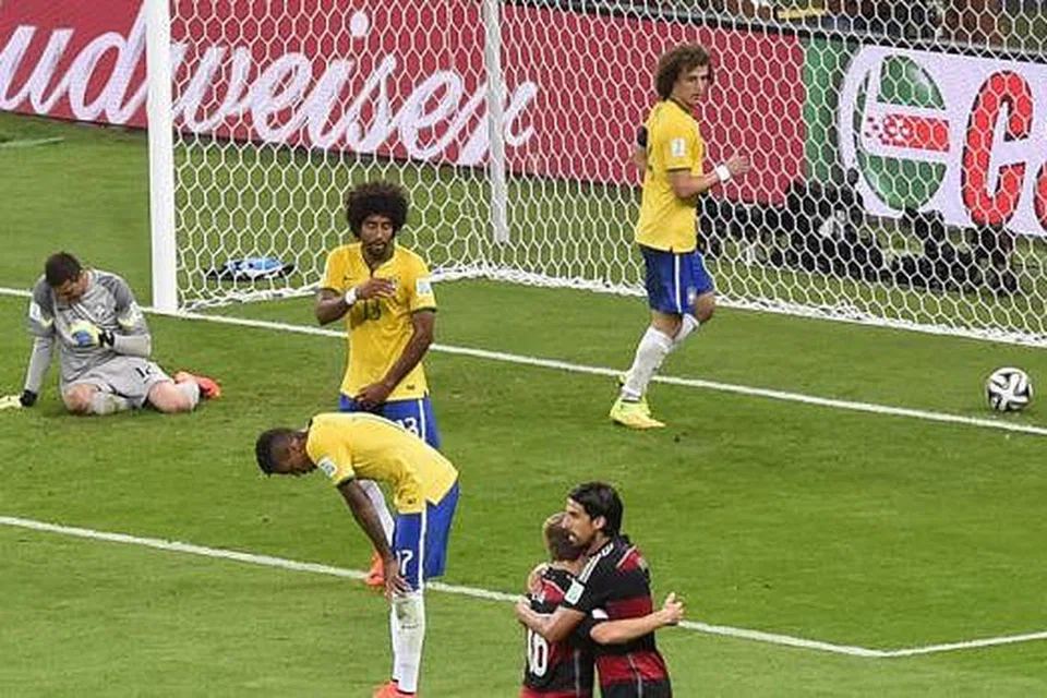 7. Brazil dibelasah - Foto-foto REUTERS, AFP, GOAL CONTROL. 