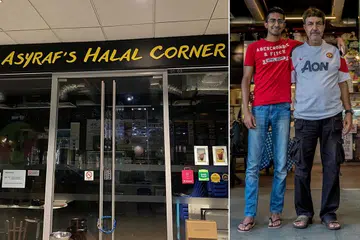 NIAGA DI TEMPAT LAIN: Sebelum menutup kedai Asyraf's Halal Corner (gambar kiri), Encik Asyraf (gambar kanan, baju-T merah) yang bergambar pada September 2019 bersama ayahnya, Encik Mohamed Rasheed, sudah pun membuka gerai kedua di Bedok North bagi meluaskan perniagaan itu tetapi beliau tidak menyangka ia menjadi 'penyambung rezeki' apabila kedai kopi di Shenton Way terpaksa ditutup. - Foto ASYRAF'S HALAL CORNER, fail