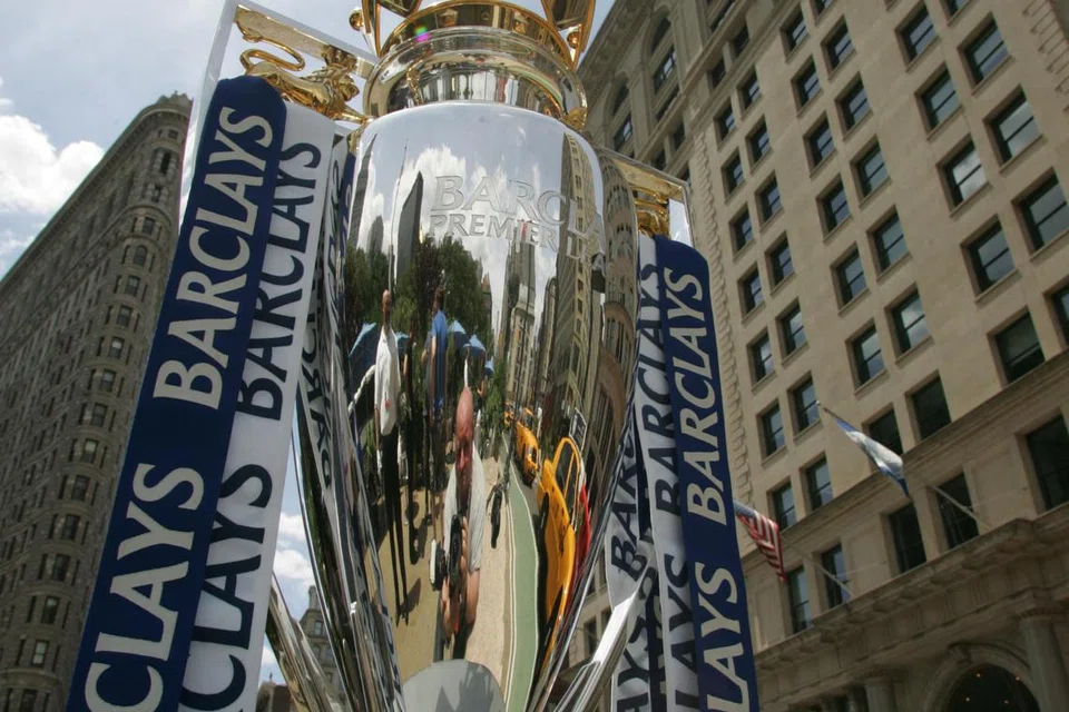 Beberapa kelab Liga Perdana England (EPL) diberi amaran oleh pemerintah Britain supaya mencapai persetujuan bagi satu perjanjian kewangan baru dengan pasukan Liga Bola Sepak England (EFL). Jika tidak, satu sistem kewangan baru akan dikenakan ke atas mereka oleh Pengawal Selia Bola Sepak yang bebas.