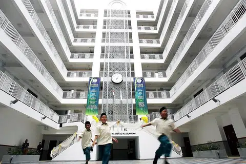 MADRASAH IRSYAD ZUHRI AL-ISLAMIAH: Antara sekolah privet setempat yang mengambil bahagian dalam tinjauan Program Penilaian Pelajar Antarabangsa (Pisa) 2015. - Foto fail