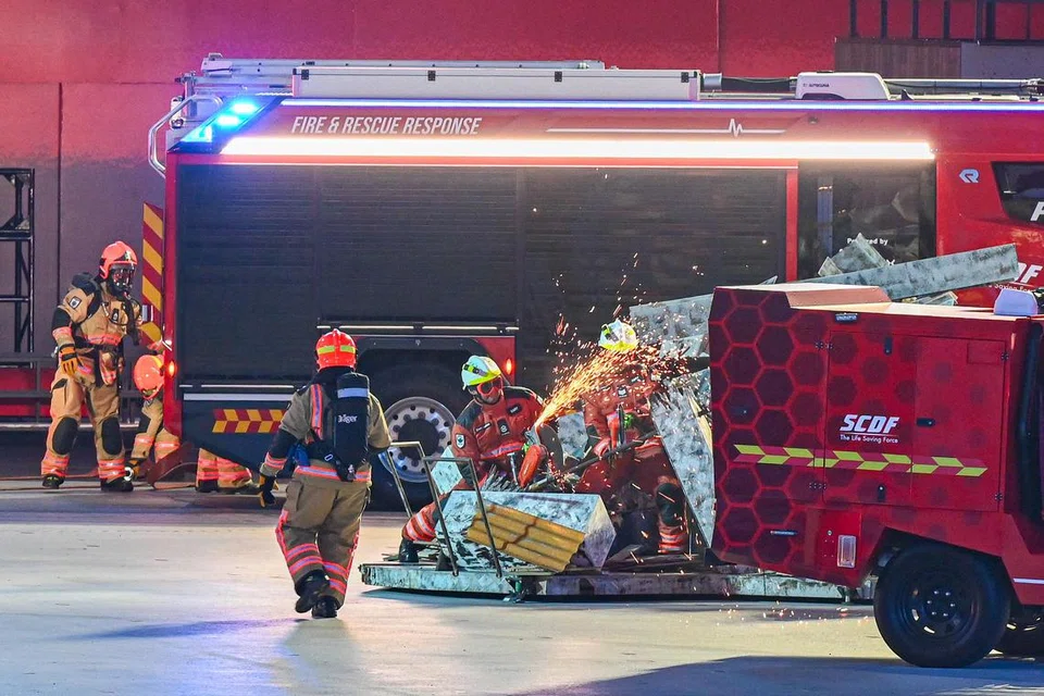 Kenderaan tangga pam elektrik yang digunakan Pasukan Pertahanan Awam Singapura (SCDF) merupakan aset terbaru yang dipamerkan SCDF dalam segmen TD40 D3.
