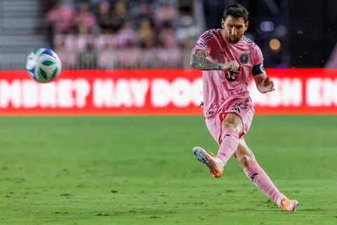 Bintang bola sepak, Lionel Messi, meluahkan hasrat untuk beraksi dalam Piala Dunia 2026 walaupun usianya hampir mencecah 39 tahun.