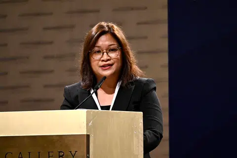 Pakar Terapeutik Kanan, Mahkamah Syariah, Cik Shifaa Mohamed Amin, ketika menyampaikan ucapan di Forum Amalan Mahkamah Syariah 2026, di hotel Grand Hyatt Singapore, pada 31 Julai.