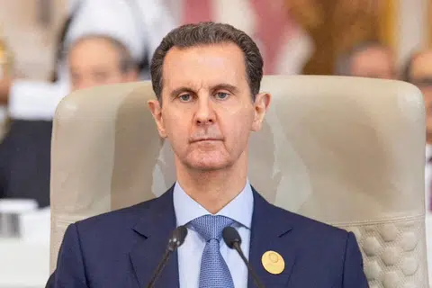 Bekas Presiden Syria, Encik Bashar Al-Assad, telah melarikan diri ke Russia setelah pemerintahannya diguling.