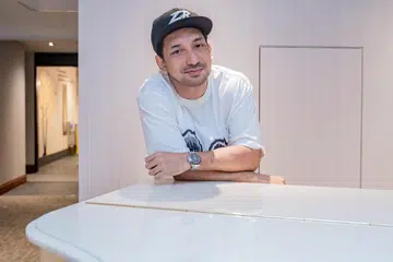 BUKTIKAN PELAWAK SERBA BOLEH: Zizan Razak gembira kerja kerasnya selama 16 tahun dapat membuktikan kepada ramai beliau bukan setakat terikat kepada amanah sebagai pelawak tetapi penghibur menyeluruh yang boleh mengacara dan terlibat dalam muzik.