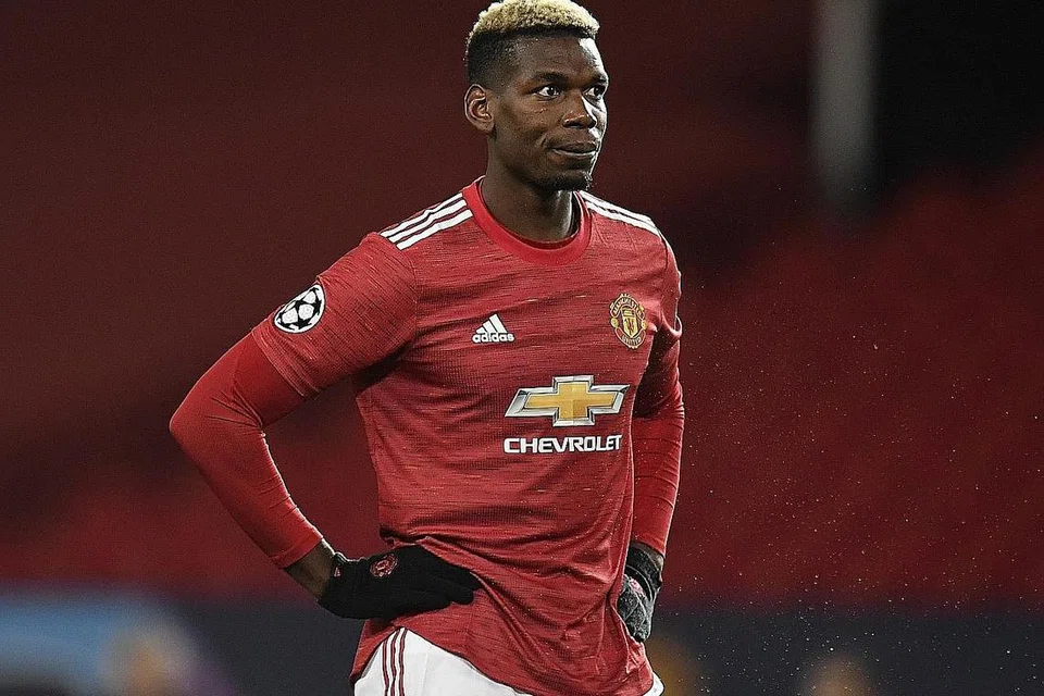 MASA DEPAN TIDAK JELAS: Paul Pogba dikatakan tidak gembira dengan peranannya di Manchester United dan mahu berpindah ke kelab lain bagi mendapatkan cabaran baru, menurut ejennya Mino Raiola. - Foto EPA-EFE