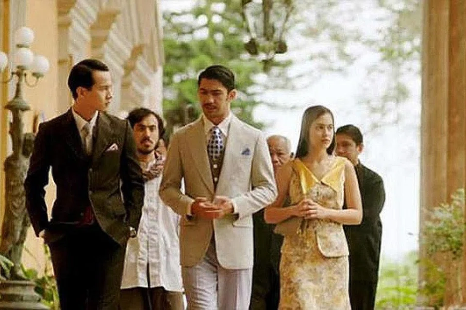 TONTONAN DI RUMAH: Filem 'Tenggelamnya Kapal Van Der Wijck' diterbitkan pada 2013 kini boleh dinikmati menerusi saluran berbayar Netflix. - Foto NETFLIX 