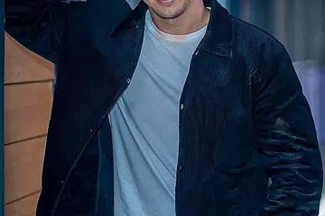 HADIAH HARI LAHIR TERBAIK: Sufi Rashid menyifatkan peluang terlibat dalam rancangan kembara meninjau orang asli di Black Island, Filipina, sebagai hadiah paling berharga. - Foto BM oleh NUR DIYANA TAHA