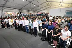 Menteri Ehwal Dalam Negeri merangkap Undang-Undang, Encik K. Shanmugam, bersama lebih 250 hadirin di Ngee Ann Civic Plaza melakukan penghormatan sempena Hari Memperingati Mangsa Dadah pada 17 Mei.