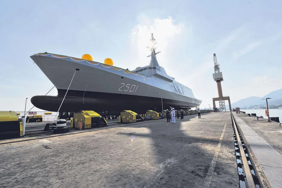 KAPAL DIRAJA (KD) MAHARAJA LELA: Kapal tempur pesisir pertama milik TLDM yang dinamakan 'Kapal Diraja (KD) Maharaja Lela', sewaktu majlis pelancarannya pada 2017. Namun kapal itu sebenarnya belum siap sepenuhnya. Ia a hanya akan beroperasi sekitar 2026. - Foto BERNAMA