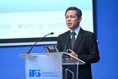 ENCIK CHAN: Sedang Singapura terus lebih bersepadu dengan dunia luar, lebih banyak tekanan persaingan akan dihadapi rakyatnya. - Foto IPS