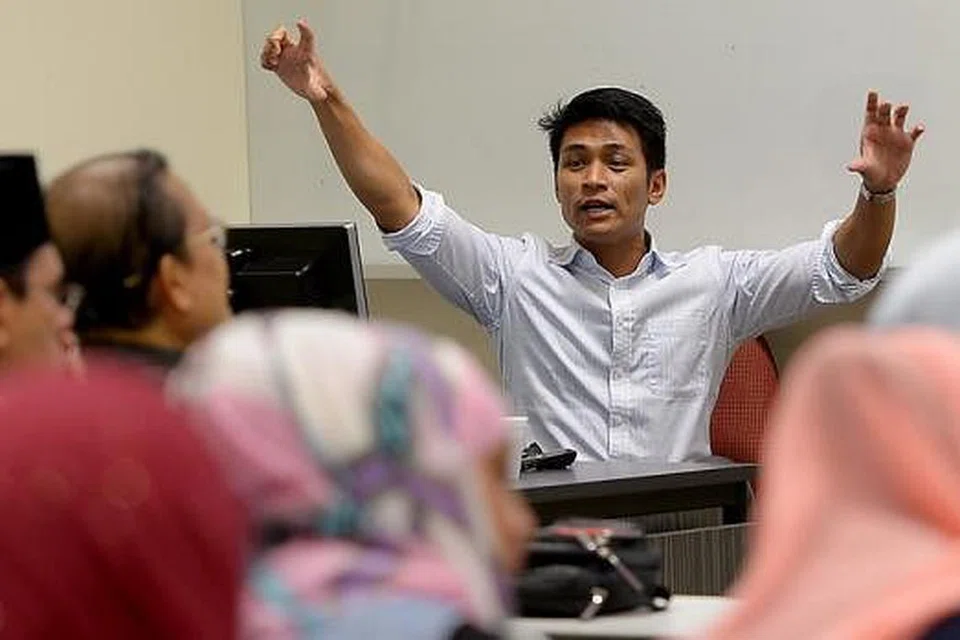 ELAK KRISIS IDENTITI: Dr Imran Tajudeen mendapati ada semacam kemelut jati diri sebahagian rumpun Melayu yang menyanjung budaya Arab sebagai tamadun Islam tetapi meremehkan warisannya sendiri. - Foto TUKIMAN WARJI