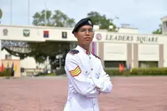 LEBIH YAKIN: Encik Lukman memperoleh kemahiran yang membuatnya lebih yakin pada diri sebagai pemimpin setelah tamat Kursus Kadet Pakar Khamis lalu. - Foto MINDEF