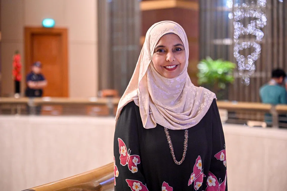 Anggota Parlimen Dilantik (NMP), Profesor Madya Razwana Begum, berkongsi bahawa sikap saling membantu dan menyumbang dapat memajukan bukan sahaja masyarakat Melayu/Islam bahkan Singapura secara keseluruhan.