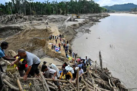 Sumatera, banjir, menimpa