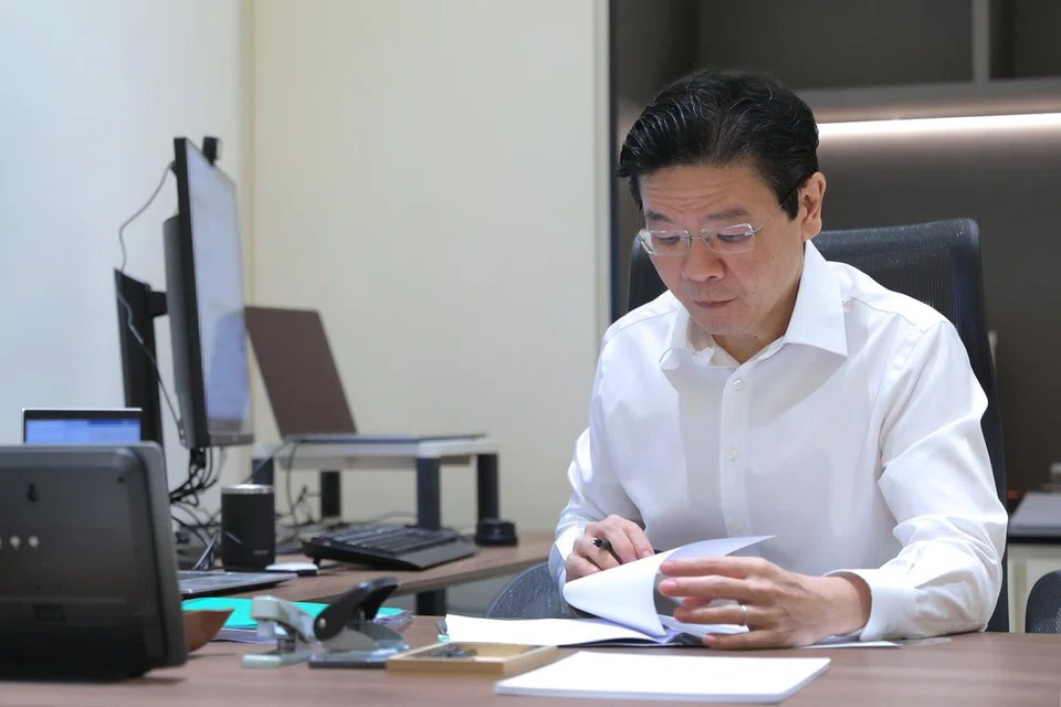 Encik Lawrence Wong memulakan tugas beliau sebagai Perdana Menteri dengan mengadakan mesyuarat pertama Kabinetnya pada 16 Mei, sehari selepas mereka mengangkat sumpah jawatan. 