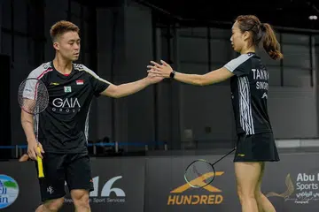 AKHIRNYA TEWAS: Terry Hee dan Jessica Tan dari Singapura tewas dalam perlawanan akhir beregu campuran Masters Abu Dhabi pada Ahad. Mereka kalah 20-22, 21-17, 21-18 di tangan Mads Vestergaard dan Christine Busch dari Denmark.