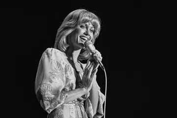 Olivia Newton-John diingati  rakan artis sebagai sahabat sejati