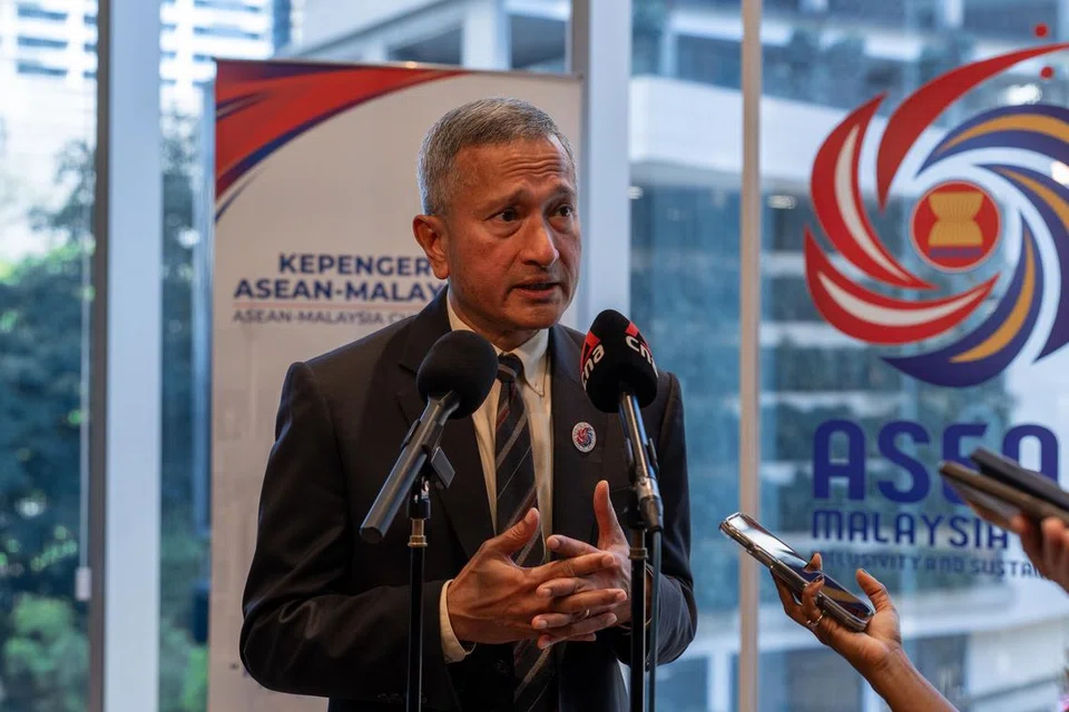 Menteri Ehwal Luar, Dr Vivian Balakrishnan, berkata sungguhpun tarif yang dikenakan Amerika Syarikat bersifat dua hala, iaitu terhadap negara masing-masing, negara Asean harus menghapuskan halangan tarif dan bukan tarif sesama sendiri, sebagai respons lebih berkesan. 