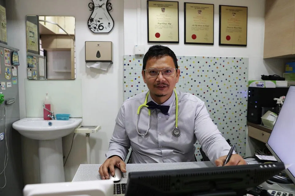  Dr Zuraimi Mohamed Dahlan.