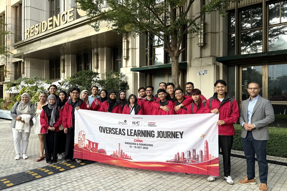 pelajar pengajian tinggi, tiga mentor, Ketua Pegawai Eksekutif Mendaki, Mohamed Feroz Mohamed Akber, lawatan pembelajaran, Shenzhen dan Guangzhou