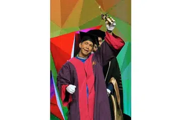 SEBAK DENGAN KEMENANGAN: Sufi mencipta sejarah dengan menjadi juara Akademi Fantasia yang pertama dari Singapura. - Foto KHALID BABA