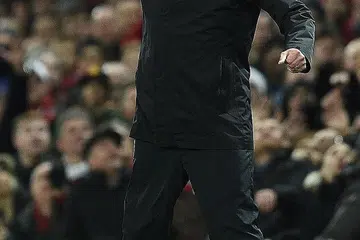 BERHASRAT BELI PEMAIN: Juergen Klopp membayangkan bahawa agak sukar membeli pemain bagi memperkukuh pasukannya kerana kelab yang memiliki pemain yang diinginkan enggan menjual terutama pada pertengahan musim. - Foto AFP