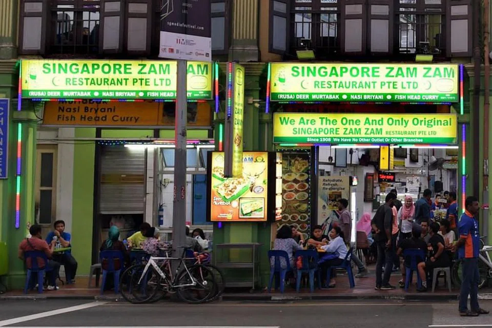 Restoran Zam Zam di North Bridge Road yang didapati telah melanggar peraturan Covid-19 buat kali kedua dikenakan denda sebanyak $2,000. - 