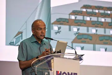 Konsep bekerjasama sebagai satu unit bagi pasukan Home Team penting bagi memastikan Singapura kekal selamat dan stabil, jelas Menteri Ehwal Dalam Negeri merangkap Undang-undang, Encik K. Shanmugam, semasa berucap dalam majlis pelancaran Hari Home Team di HomeTeam NS Bedok Reservoir pada 24 Februari.