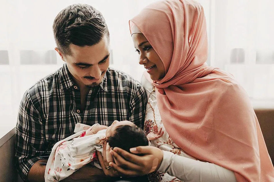 SECARA NORMAL: Nadiah dapat lahirkan Inaaya secara normal dan pantas. Inaaya bermaksud hadiah daripada Tuhan.- Foto BOWS AND RIBBON PHOTOGRAPHY