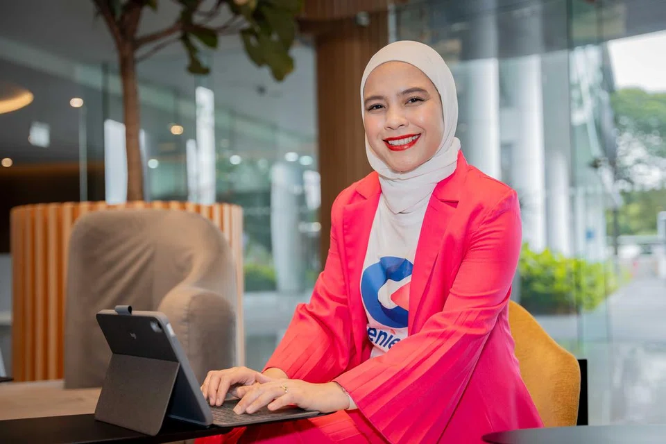 Menceburi bidang sumber manusia (HR) dengan memanfaatkan kuasa teknologi, pengasas syarikat Genie Pro, Cik Bella Khaja, kini ingin menebar sayap syarikatnya ke Timur Tengah.