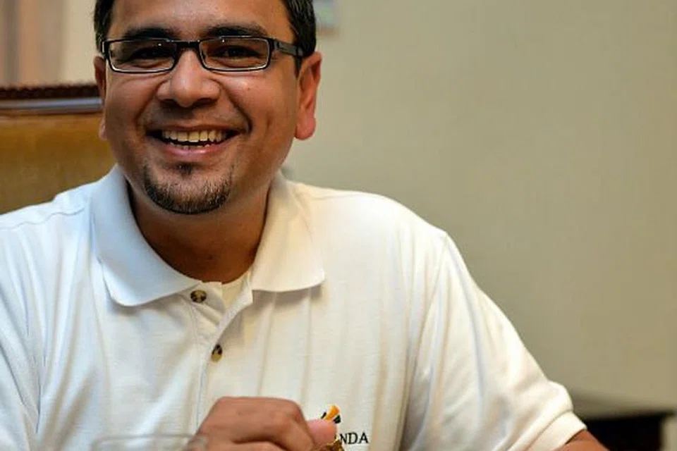 DEFENDAN: ENCIK ZULKARNINE HAFIZ.