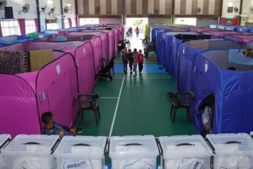 Pelbagai kelengkapan dan kemudahan disediakan di pusat pemindahan sementara (PPS) yang akan menjadi tempat perlindungan mangsa banjir di Johor, sekiranya bencana itu kembali melanda berikutan musim monsun hanya diramal berakhir pada Mac 2025.