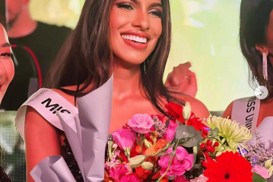 KEJAYAAN TIDAK DIJANGKA: Cik Priyanka Annuncia, ketika dinobatkan sebagai Miss Universe Singapura 2023 pada 16 September di Amber Lounge di Millennia Walk.