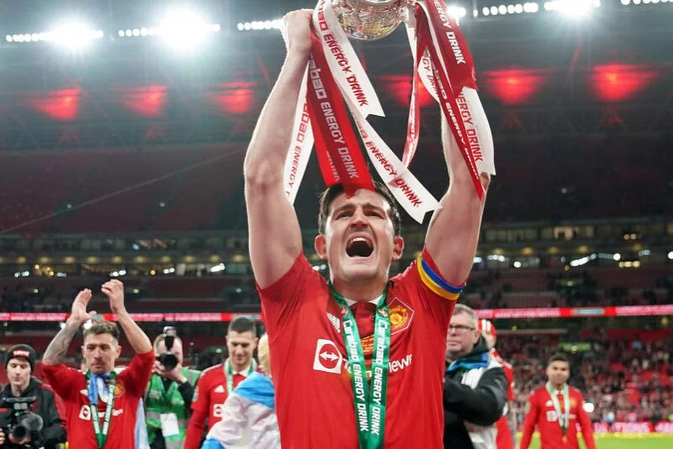 TIDAK CAPAI SASARAN: Harry Maguire menikmati permulaan yang baik dalam kerjayanya bersama United sehingga dinamakan sebagai kapten. Namun, sejak dua musim lalu, persembahannya merosot dan kedudukan sebagai kapten dilucutkan di bawah kepimpinan Erik Ten Hag. 