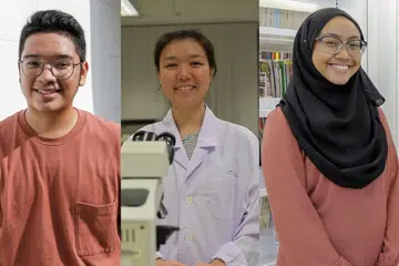 GCE 'A':(Dari kiri) Fadhli Rusydi Fadzli daripada Maktab Rendah Tampines (TPJC), Lina Filzah Samsul Muarif daripada Hwa Chong Institution dan Nur Hikmah Md Ali daripada Madrasah Al-Maarif merupakan antara pelajar yang menerima keputusan GCE Peringkat 'A' hari ini.